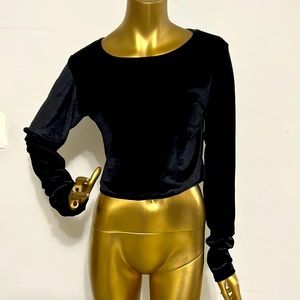 Long sleeve crop top